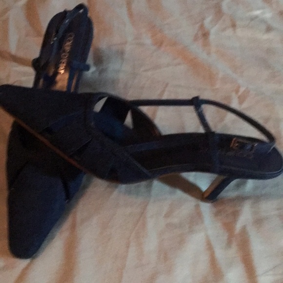 Shoes - Picture 1 of 4